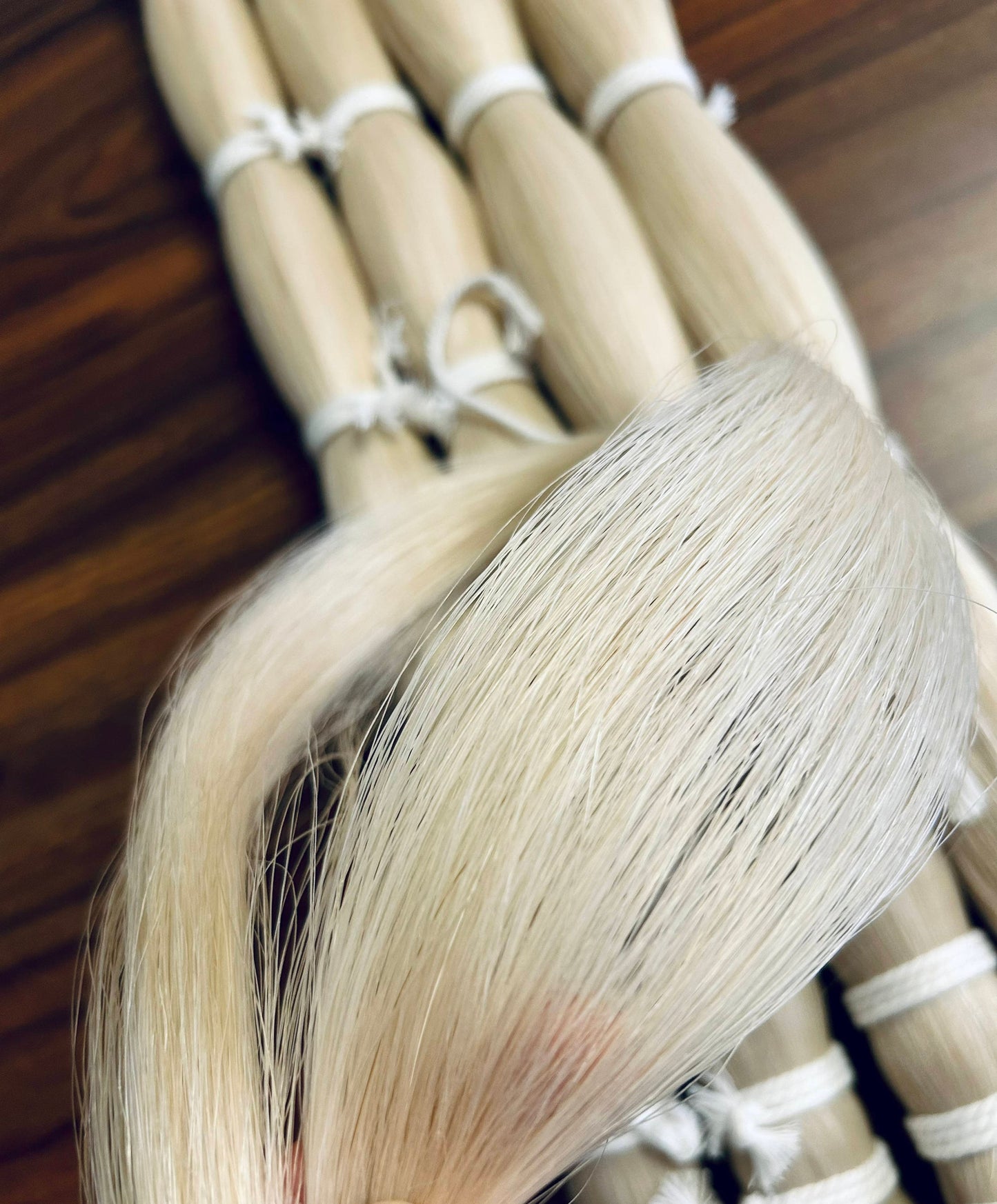 Horse Hair Blond 28inch / 70cm